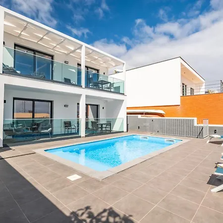 아파트 Luxury Seafront Escape Ii