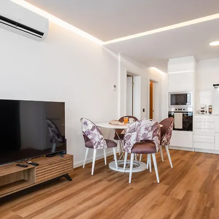 Golden V Canical (Madeira)