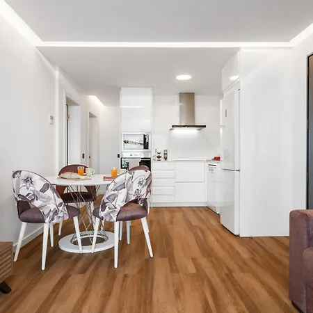 Apartment Luxury Seafront Escape Ii *