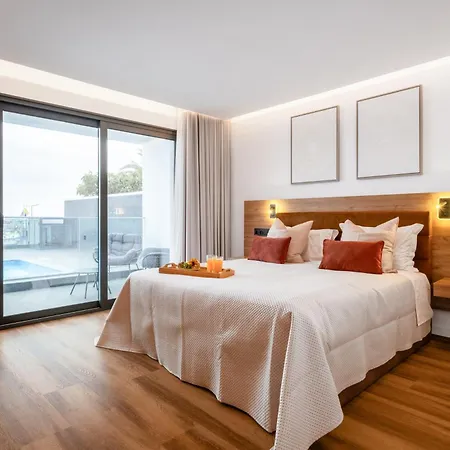 Luxury Seafront Escape Ii *