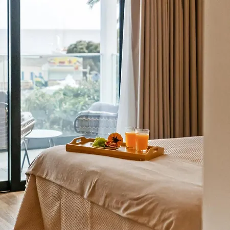 Luxury Seafront Escape Ii Apartment *