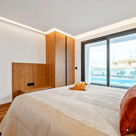 Luxury Seafront Escape Ii *