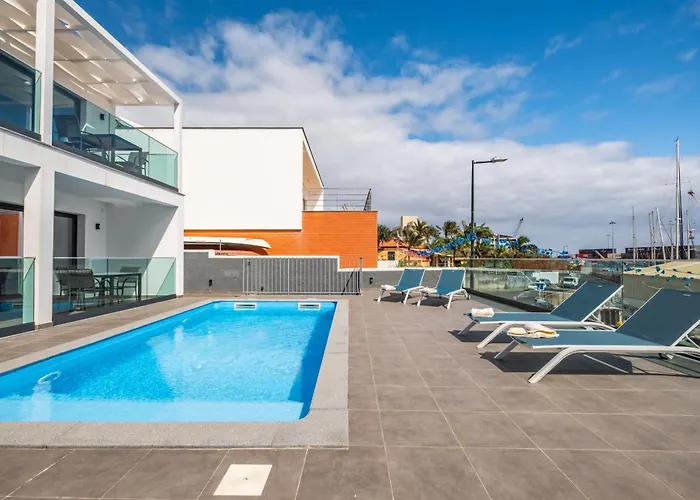 Luxury Seafront Escape Ii 아파트 *