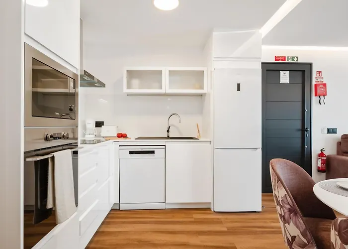 Luxury Seafront Escape Ii Apartament *