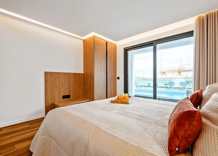 Luxury Seafront Escape Ii *