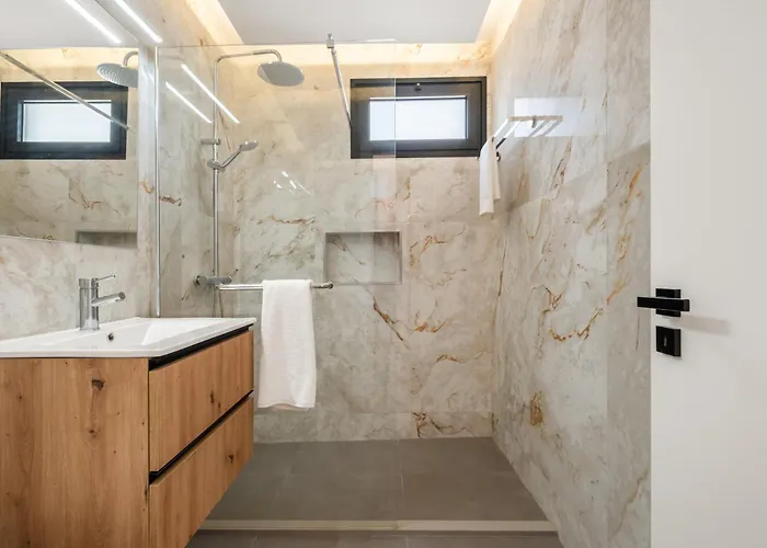 Luxury Seafront Escape Ii * 카니살